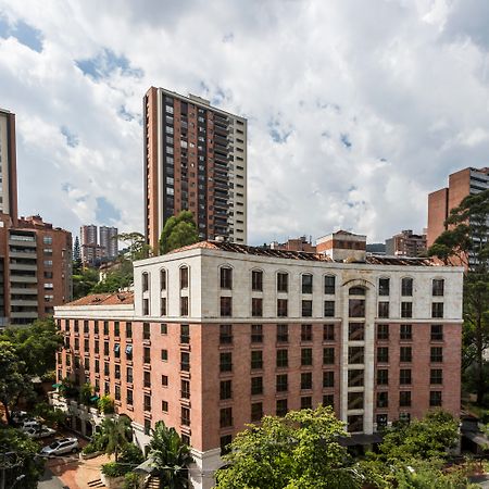 Hotel Park10 เมเดยิน ภายนอก รูปภาพ Residential buildings in Chapinero