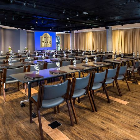 Hotel Park10 เมเดยิน ภายนอก รูปภาพ The Auditorium