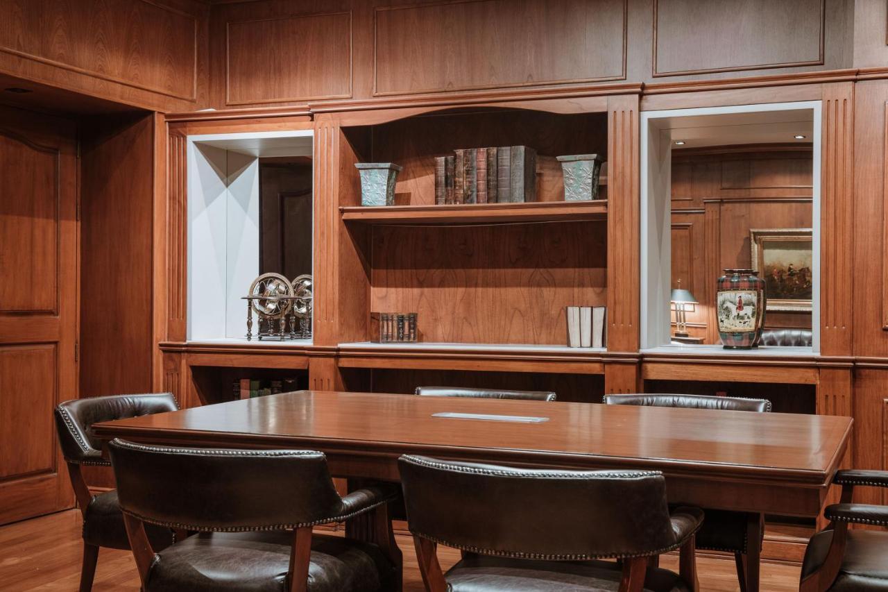 Hotel Park10 เมเดยิน ภายนอก รูปภาพ The boardroom of the 1900–1910 building