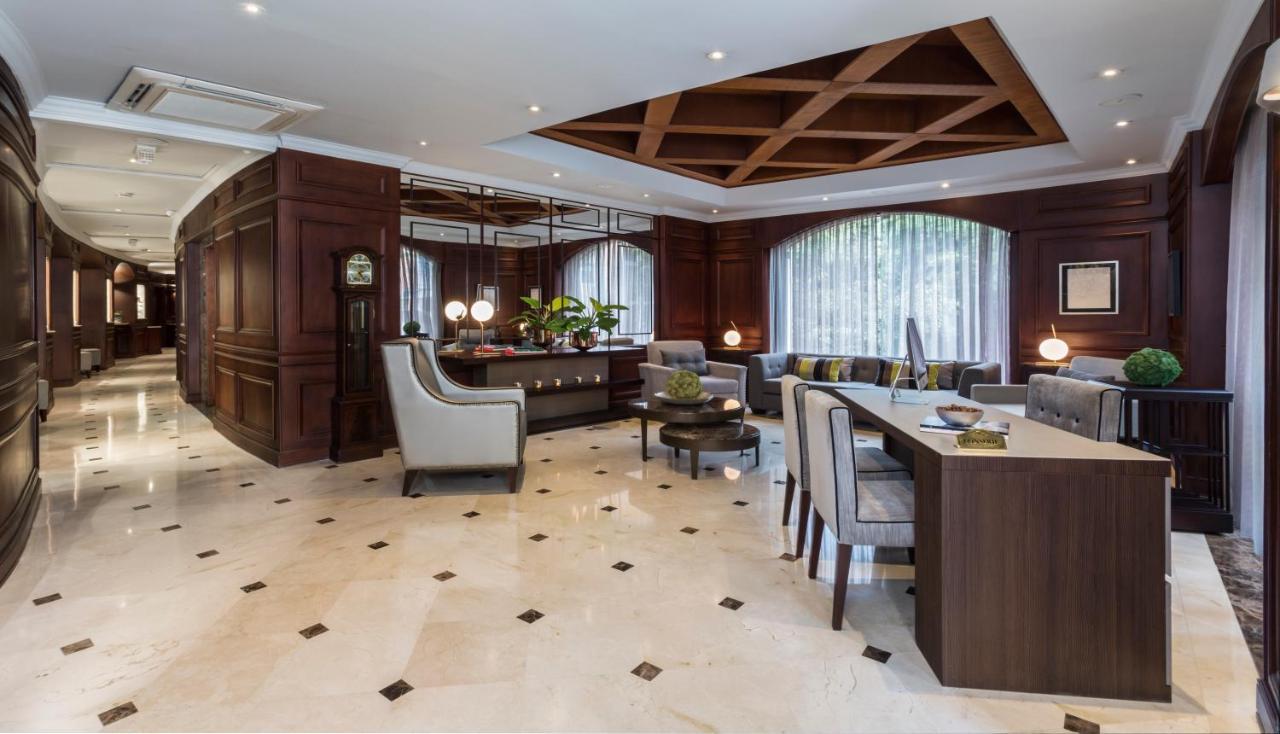 Hotel Park10 เมเดยิน ภายนอก รูปภาพ The lobby of the hotel