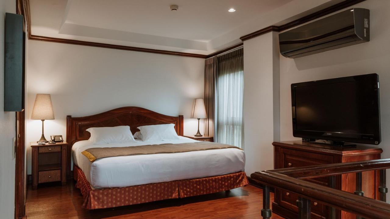 Hotel Park10 เมเดยิน ภายนอก รูปภาพ A bedroom at the hotel
