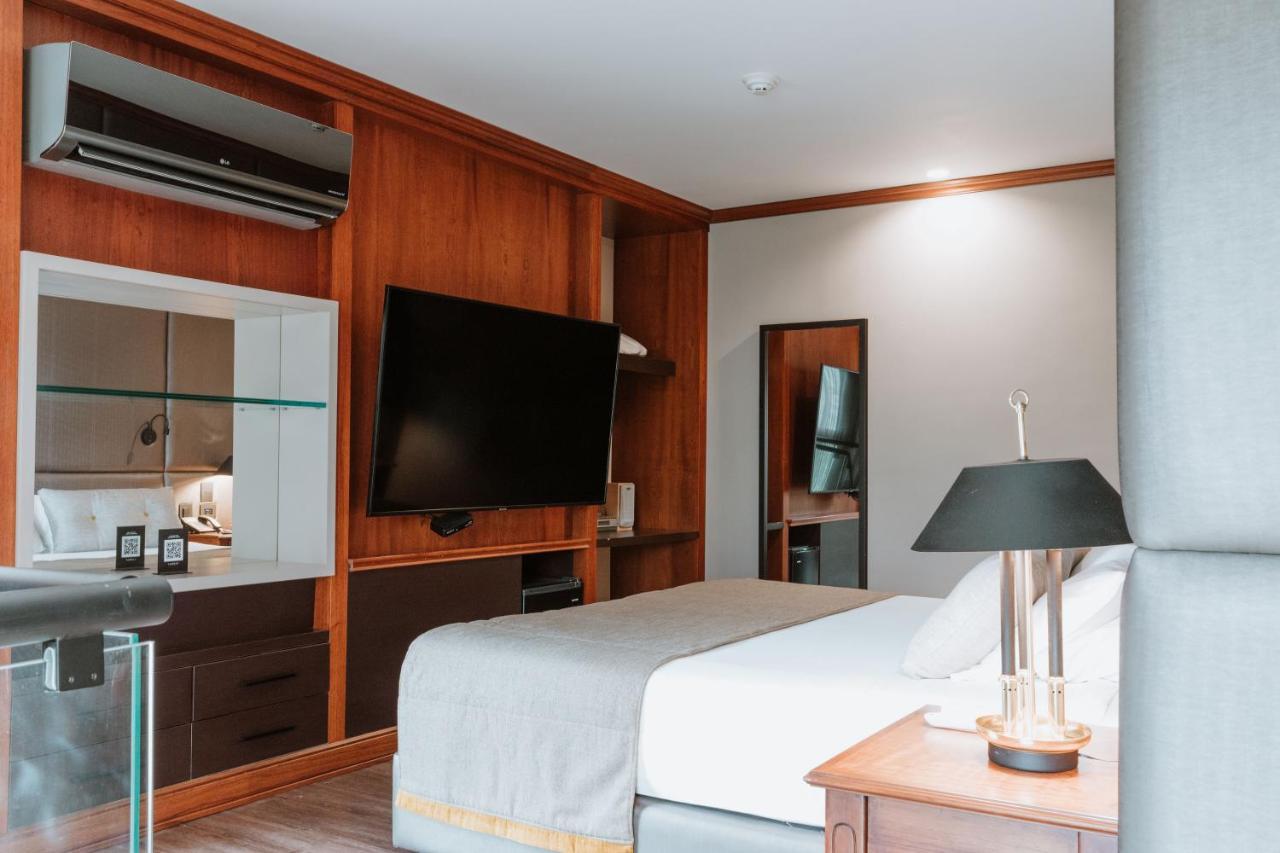 Hotel Park10 เมเดยิน ภายนอก รูปภาพ