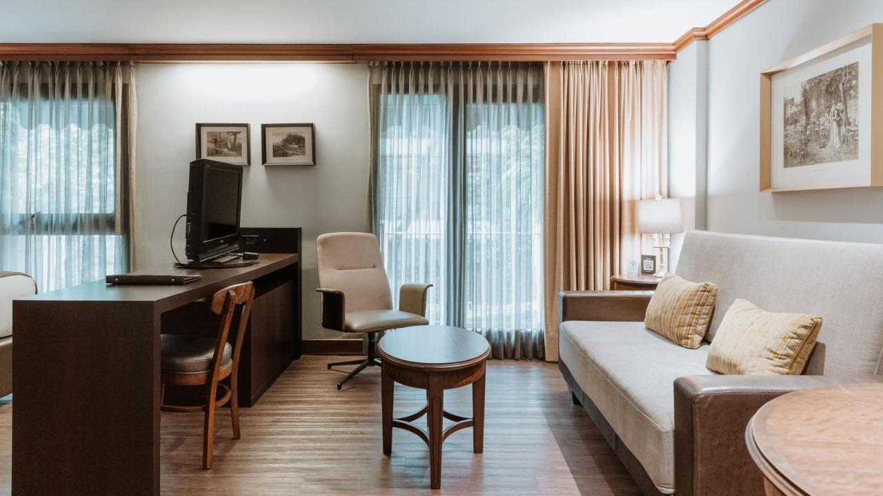 Hotel Park10 เมเดยิน ภายนอก รูปภาพ A typical room at the hotel